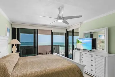 Image de Top-Floor 2br Treasure with Jaw-Dropping Gulf Views