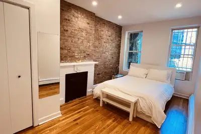 Image de Digital Nomad; Duplex, Washer & Dryer in Unit; Mtr