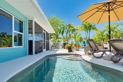 Image de P52 - Canal front, 2 bedroom, 3 bath with private pool and dockage