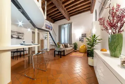Image de Guelfi loft in a historic palace