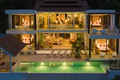 Image de Luxurious Jungle Beach Villa with infinity pool, spa, fitness room, game room, and sea views