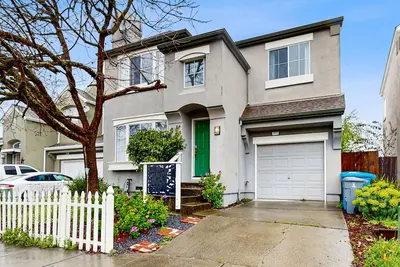 Image de Wine country home base with dog-friendly fenced yard & alfresco patio