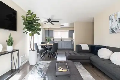 Image de Vibrant Downtown Condo