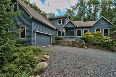 Image de LakeNaomi Ultimate Retreat close to Waterparks!