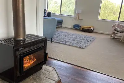 Image de Your winter escape! Wood Fire, Fast Internet, Netflix, Beach. . Hitting the spot!