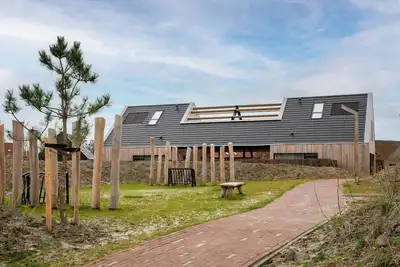 Image de Maison de vacances moderne avec wellness
