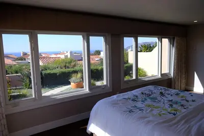 Image de Romantic Mediterranean villa w/panoramic ocean view - 10 minutes from the beach!