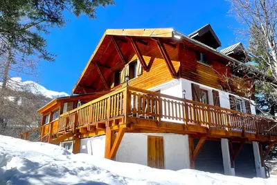 Chalet cosy à 2min Station La Foux d'Allos-1800m d'Alt-12 pers Max-superbe vue.