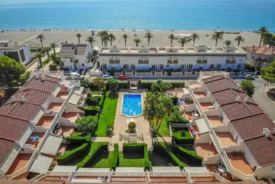 Image de Maison de vacances Miami-Platja pour 1 - 8 personnes avec 4 chambres à coucher - Maison de vacances