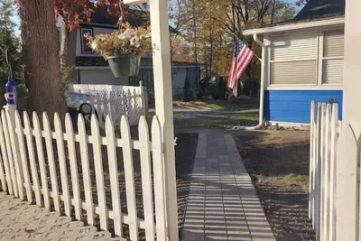 Image de Modern Cottage - Fast Wifi, Gas grill, boats, golf, Fenced yard - lg/sm Dogs