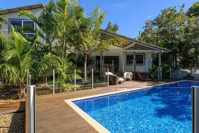 Image de 24 Naiad Court - Your luxury oasis at the beach