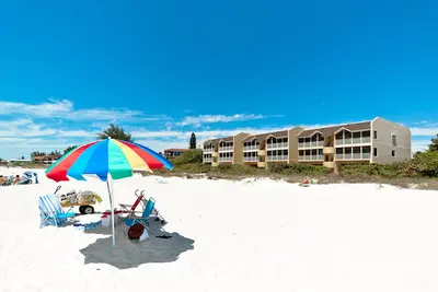 Image de Anna Maria Island Direct Beachfront Condo- Awesome View and Amazing Sunsets