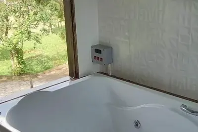 Farm with swimming pool and hydromassage near Bh