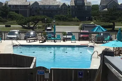 Image de Affordable, Nags Head, Nc beachfront timeshare sleeps 6. Market & hospi. nearby.
