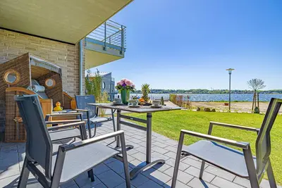 Image de Schlei-Koje 1 - sauna, shower, desk, terrace, beach chair, garden furniture