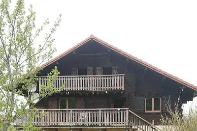 Image de Joli châlet pour amoureux de la nature.