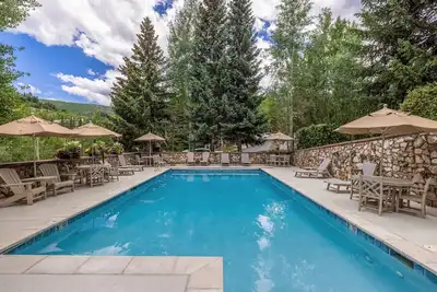 Image de Luxe 2br Beaver Creek Retreat - Balcony Views & Hiking Access