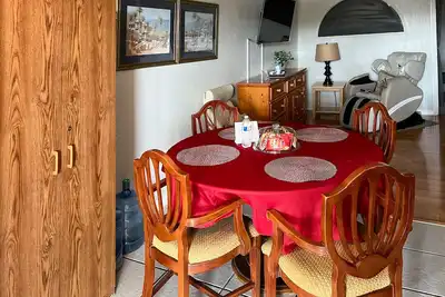 Image de Quaint Two Bedroom Apartment with Patio