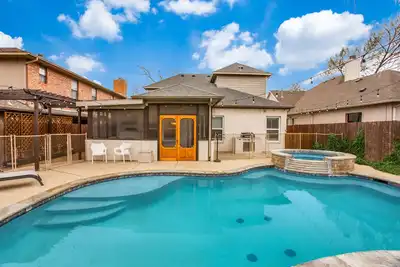 Image de Panther City Paradise ~ Resort Pool & Spa! Close to everything Fw offers!