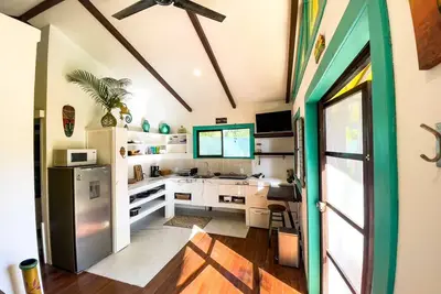 Image de Casita Kreyol Cozy 1br tiny house. Walk to Playa Negra.