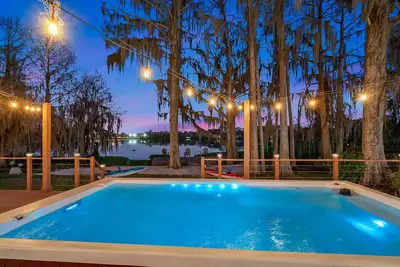 Image de The Ultimate Lakeside Getaway!