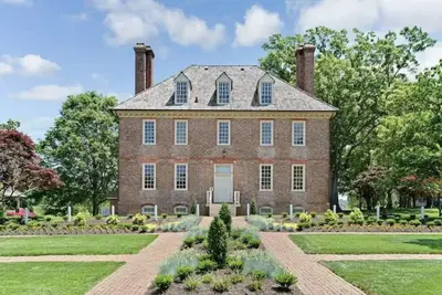 Image de Spacious 4 Bedroom Suite at Historic Powhatan Resort
