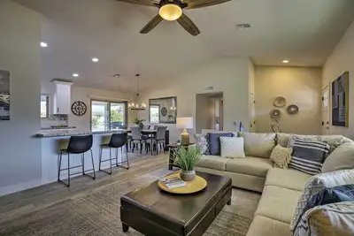 Image de Putting Green, Grill: Home in Sun City West!