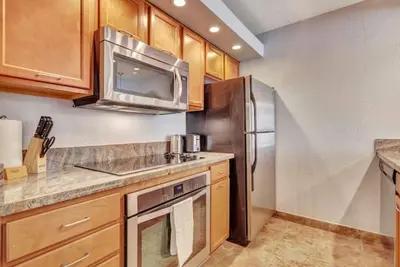 Image de Two bedroom condo King beds walk distance Old Town