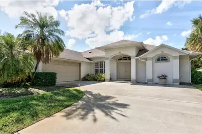 Image de 3Bed\/2bath Private Wet Heated Pool, Near Beaches!