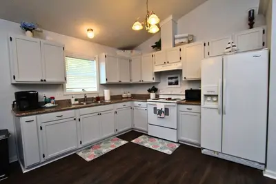Image de Annie's Cottage- A Peaceful Summer Getaway in Bay St. Louis! Adjustable Queens
