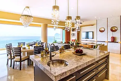 Image de Ocean View 2 Bedroom Condo in the Mountains w/ Hot Tub