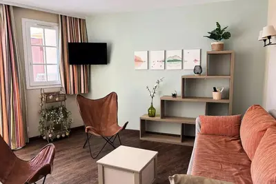 Image de 3 pièces 6 personnes vue mer