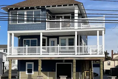 Image de Summer memories on beautifully refurbished Bayfront home