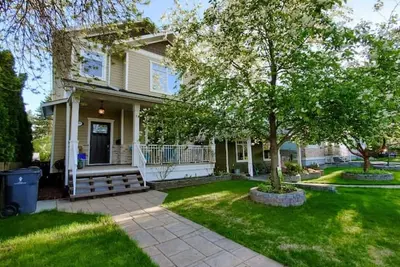 Image de Pet-friendly, Spacious & Comfortable 4bedroom home— Stay in the heart of P. G.