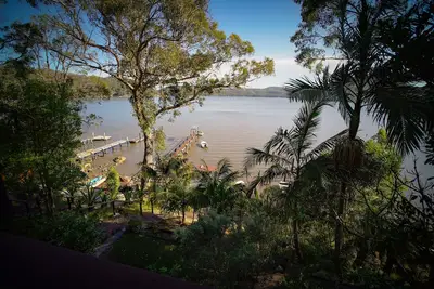 Image de Riverside retreat