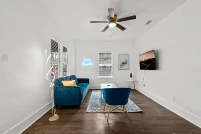 Image de Prime Location! 9 min way from Downtown Austin | Sxsw