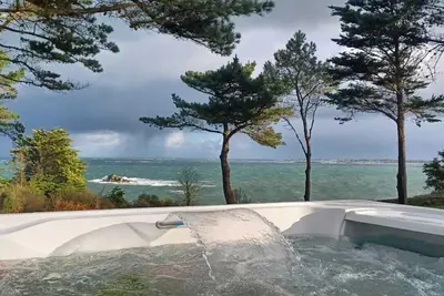 Image de Maison moderne avec jardin, Vue mer, Spa, Accès direct Gr34, Plage à 100 m