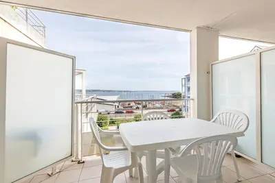 Image de Appartement spacieux avec vue sur la mer