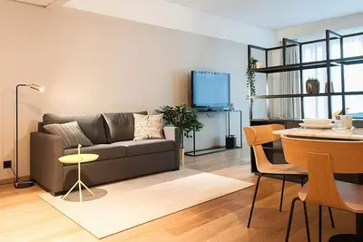Image de Explore Downtown Antwerp! 4 Large Units w\/ Kitchen! Covered Parking, Bike Rental