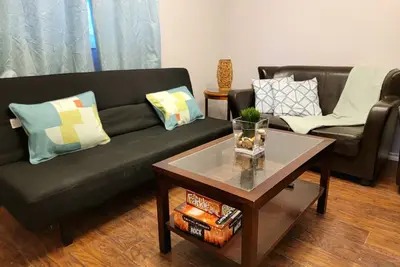 Comfortable 3 bedroom with easy access to Downtown