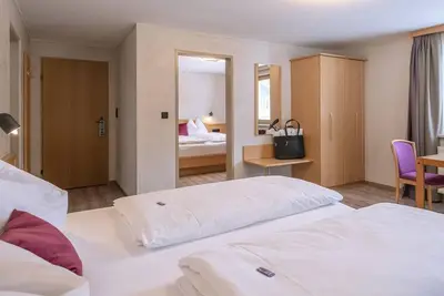 Image de Family room, shower, Wc, terrace - Hotel Acherl