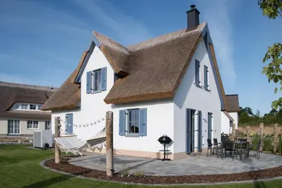 Image de Holiday house \"Lagom\" with garden furniture and beach chair
