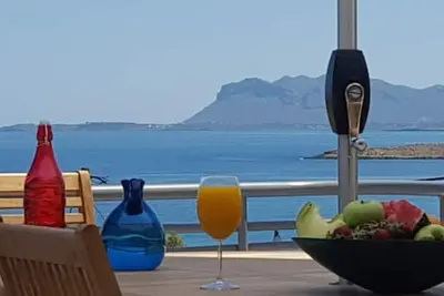 Image de Villa Patroklos seaview 1 minute from the beach ~ heated pool