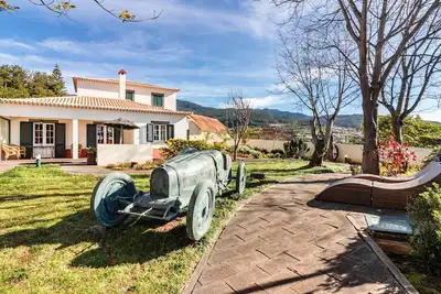 Image de Villa \"Retiro\" avec vue sur les montagnes, piscine privée et Wi-Fi.