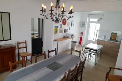 Image de spacious house of 120m² with enclosed garden