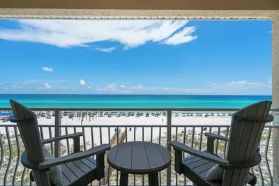 Image de Crystal Sands 309a - Gulf Front, Free Beach Service, Heated Pool, Sleeps 9