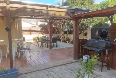 Image de Maison entre mer et montagne\nsituée dans un impasse au calme\n Animaux acceptés