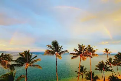 Image de Beachfront Penthouse w\/ Views & A\/C!