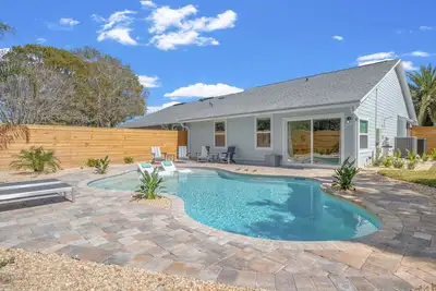 Image de The Blue Oasis - 3/2 Pool Home S Jax Beach