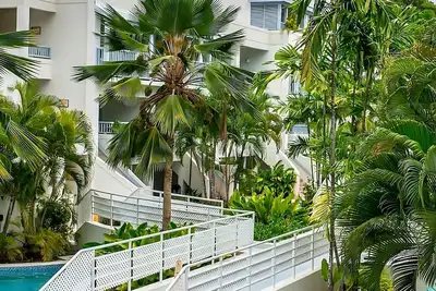 Convenient Stay, Superb Location! Upscale Unit w/ Balcony! Free Parking, Pool